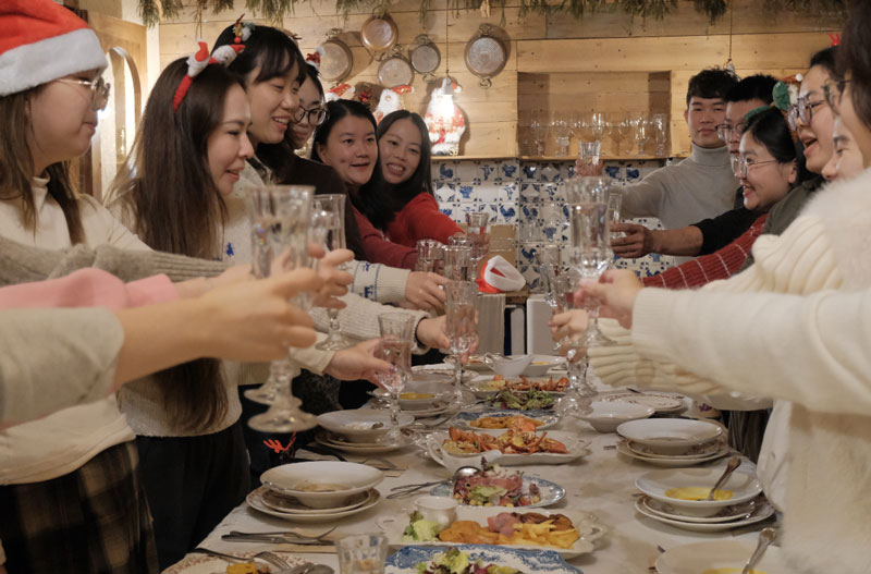 Celebrando juntos: la fiesta de fin de año de Hearken 2025